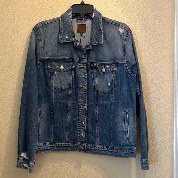 Joe's Jeans Jackets & Blazers - Joe’s Jeans distressed jean jacket